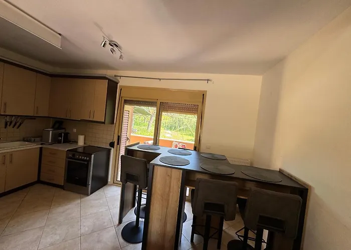 Vesanos Mezonet Torone