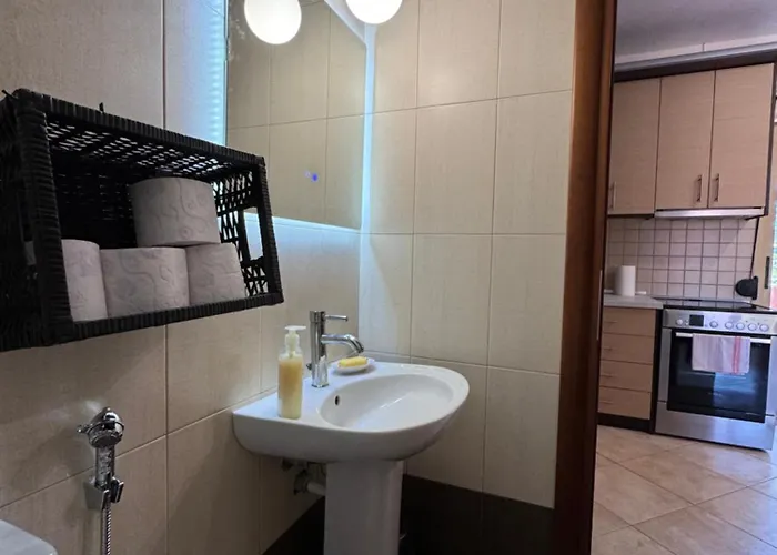 Vesanos Mezonet * Torone